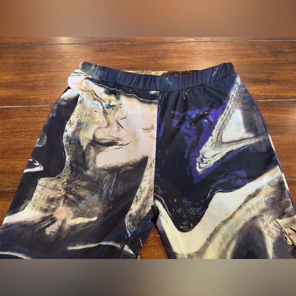 Fashion Nova  Gisella Pant Black & Green Abstract Flare Pants NWOT pants only L - Picture 4 of 6